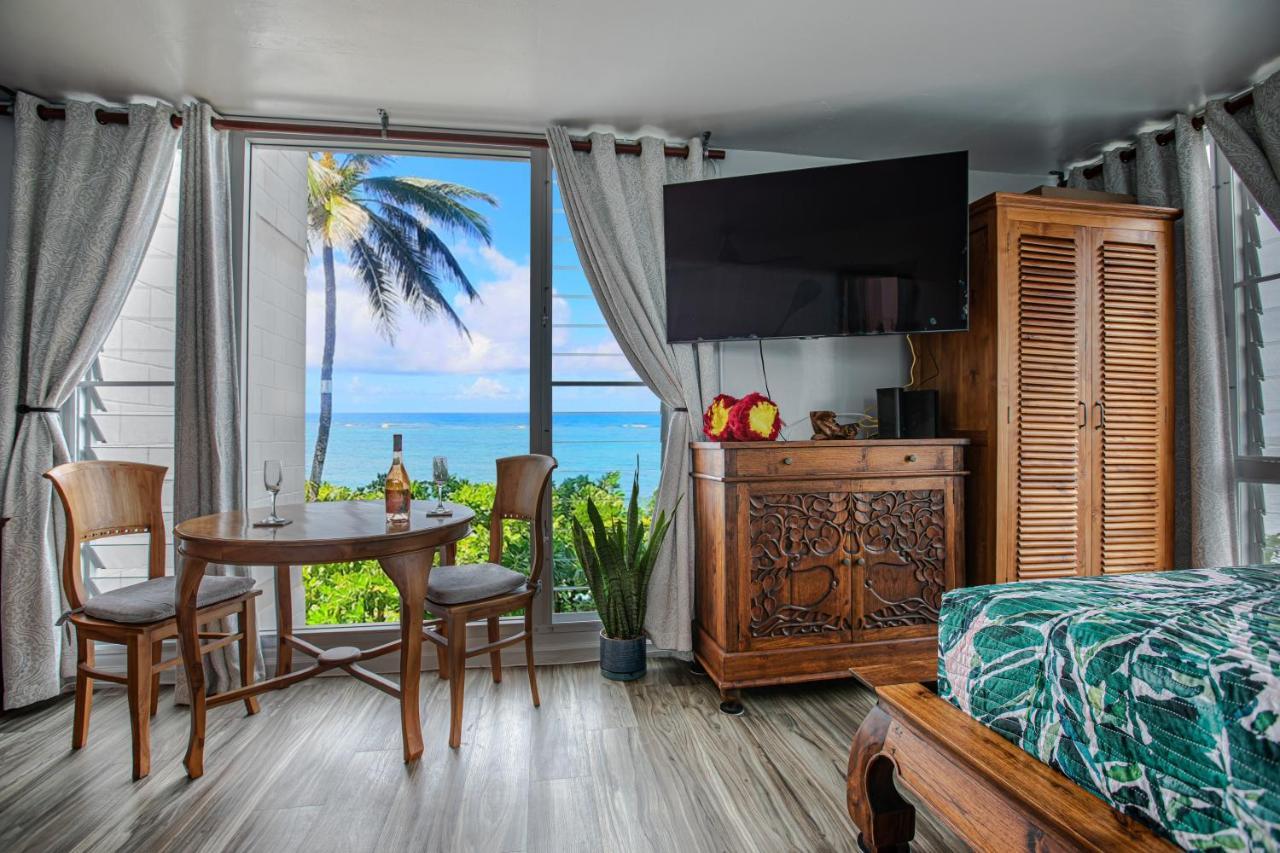 Breezy Beachfront Bali-Style Haven 180 Degree Oceanview Hau'ula Esterno foto