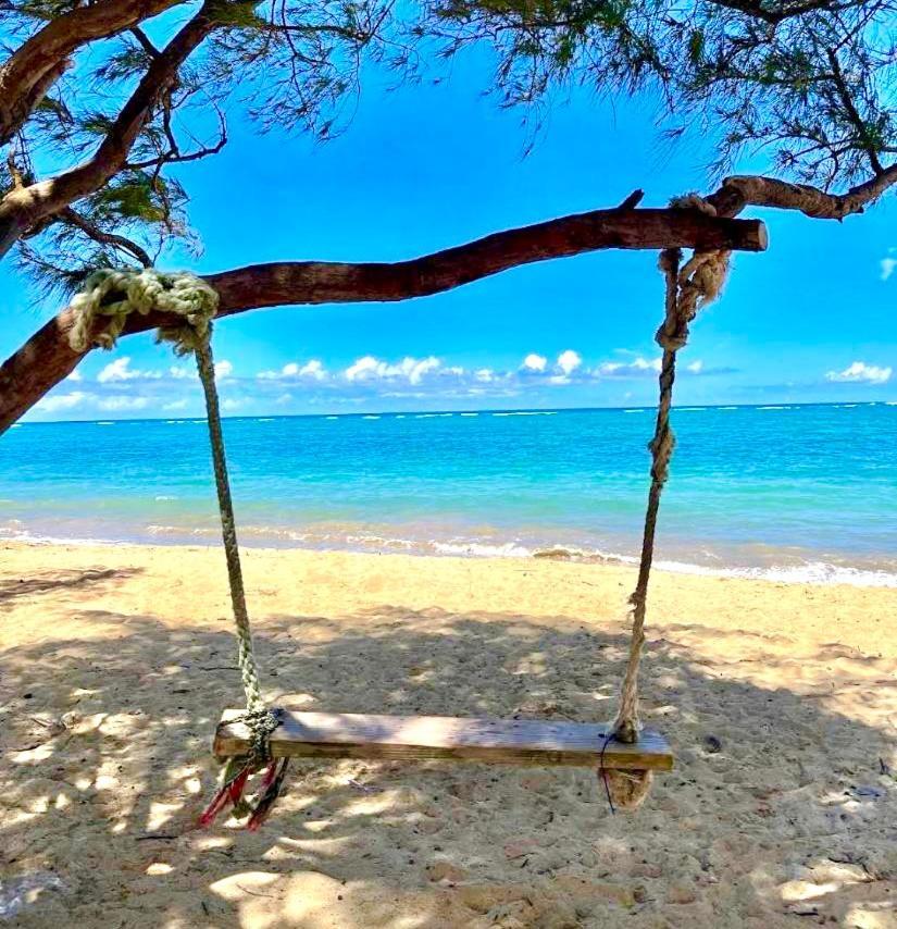 Breezy Beachfront Bali-Style Haven 180 Degree Oceanview Hau'ula Esterno foto