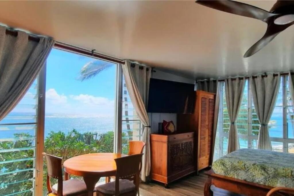 Breezy Beachfront Bali-Style Haven 180 Degree Oceanview Hau'ula Esterno foto