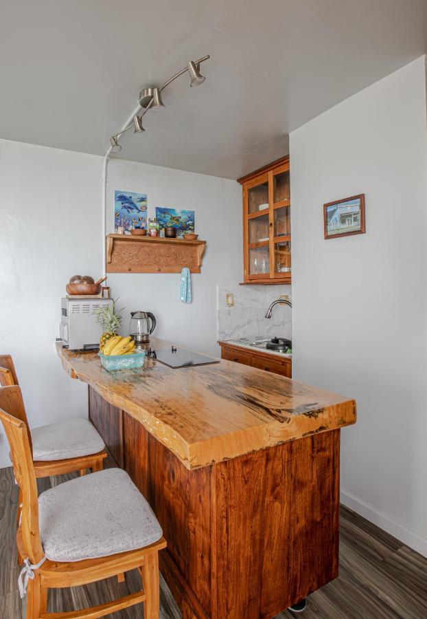 Breezy Beachfront Bali-Style Haven 180 Degree Oceanview Hau'ula Esterno foto
