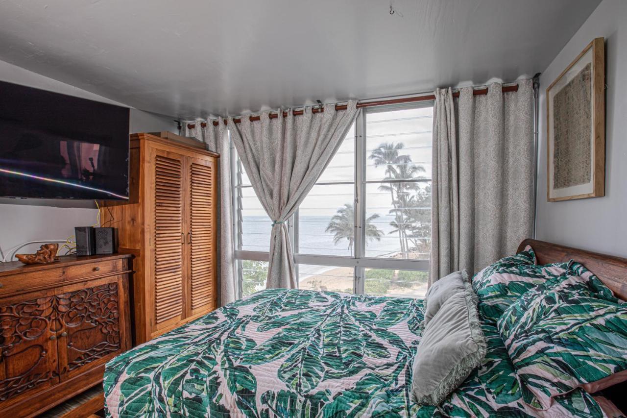 Breezy Beachfront Bali-Style Haven 180 Degree Oceanview Hau'ula Esterno foto