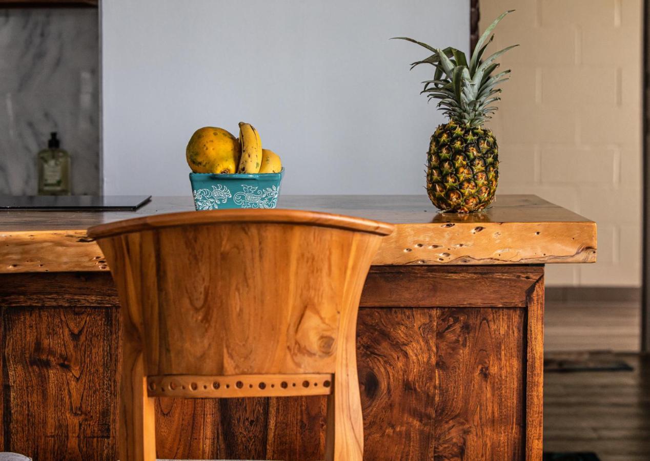 Breezy Beachfront Bali-Style Haven 180 Degree Oceanview Hau'ula Esterno foto